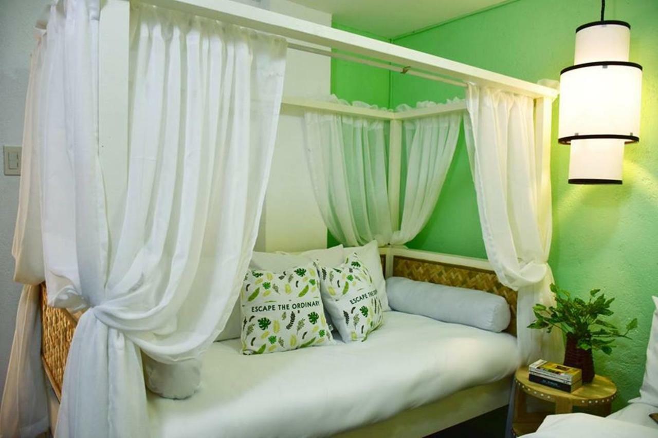 8 Colors Beach House Resort Boracay Eksteriør billede